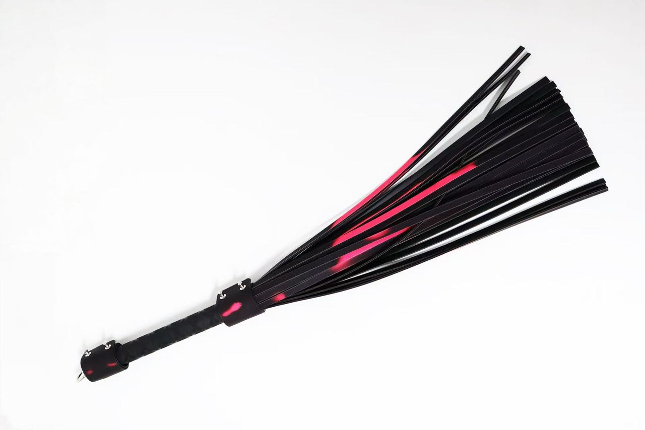 Heat Tease Flogger