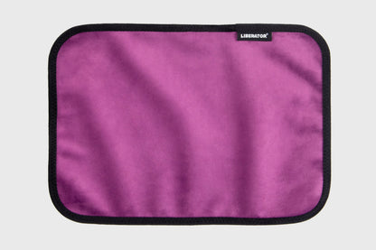 Fascinator Splashproof Throws, Bedroom Furniture by Liberator – shown in product photo 